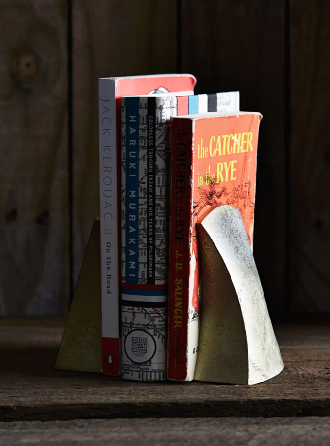 Brass Bookend Fundo